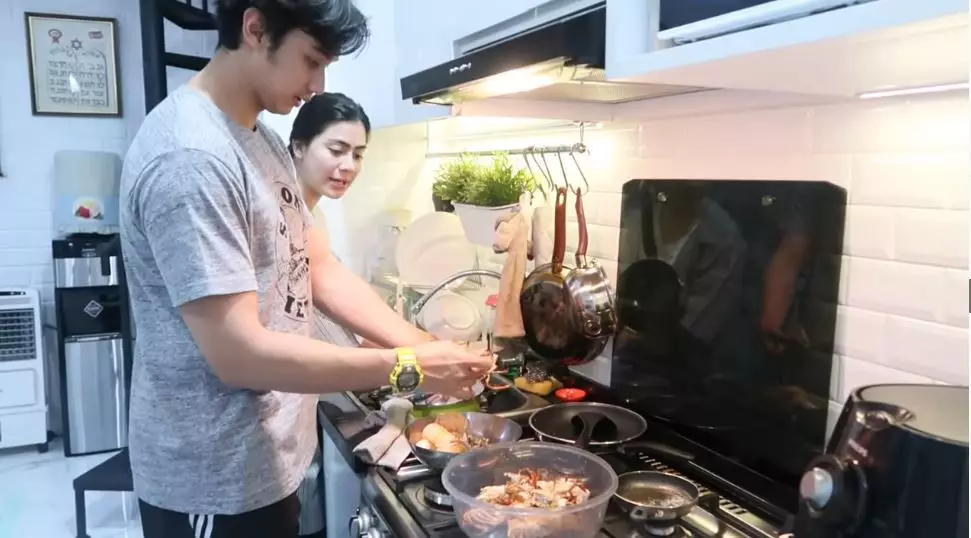8 pasangan seleb masak YouTube