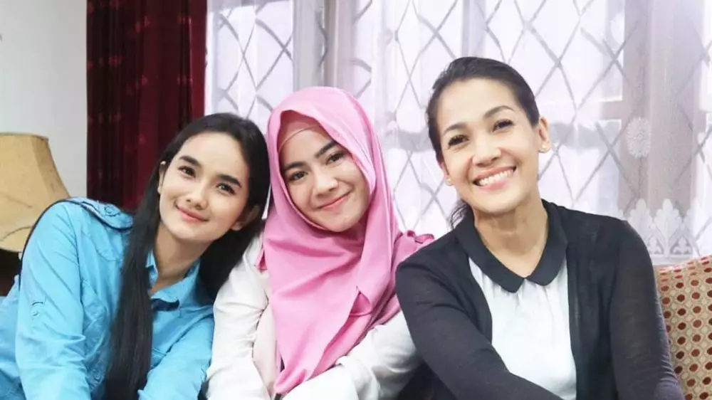 bertiga kayak suadara Berbagai sumber bertiga kayak suadara Berbagai sumber