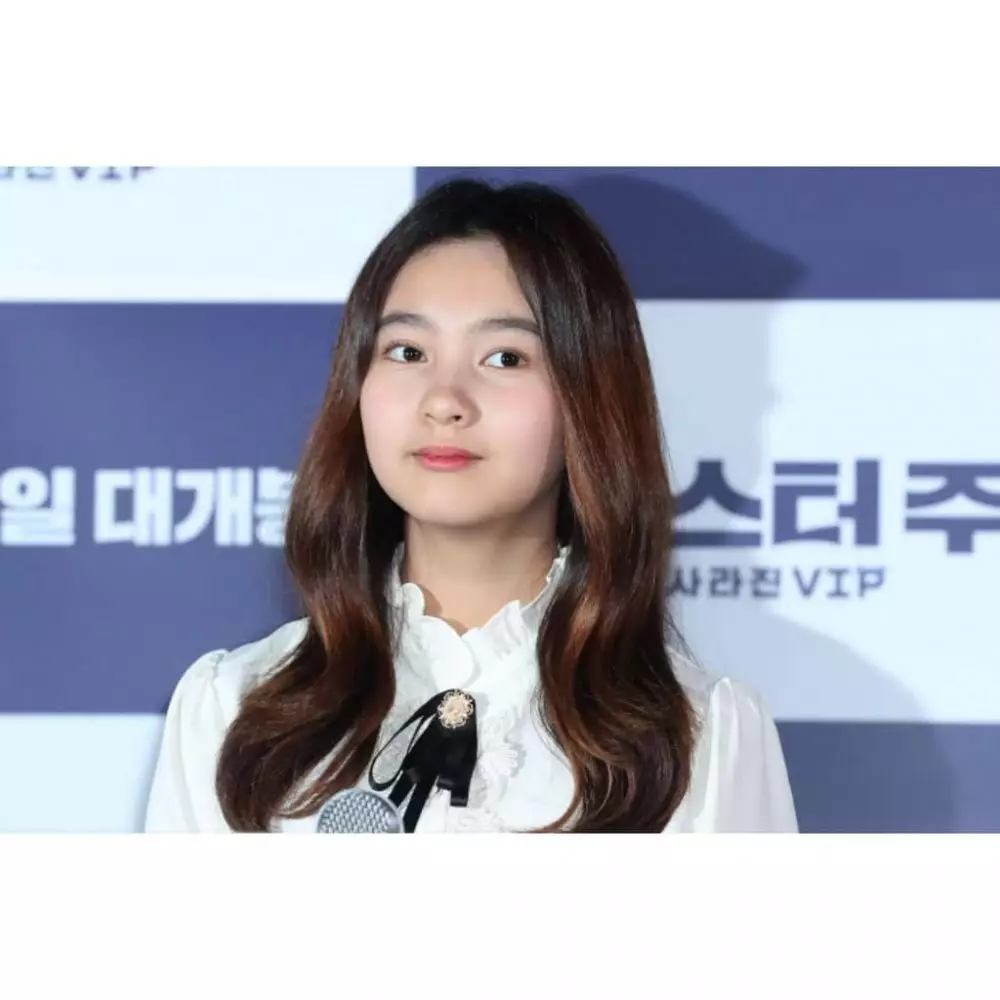 Potret terbaru Kal Sowon berbagai sumber Potret terbaru Kal Sowon berbagai sumber