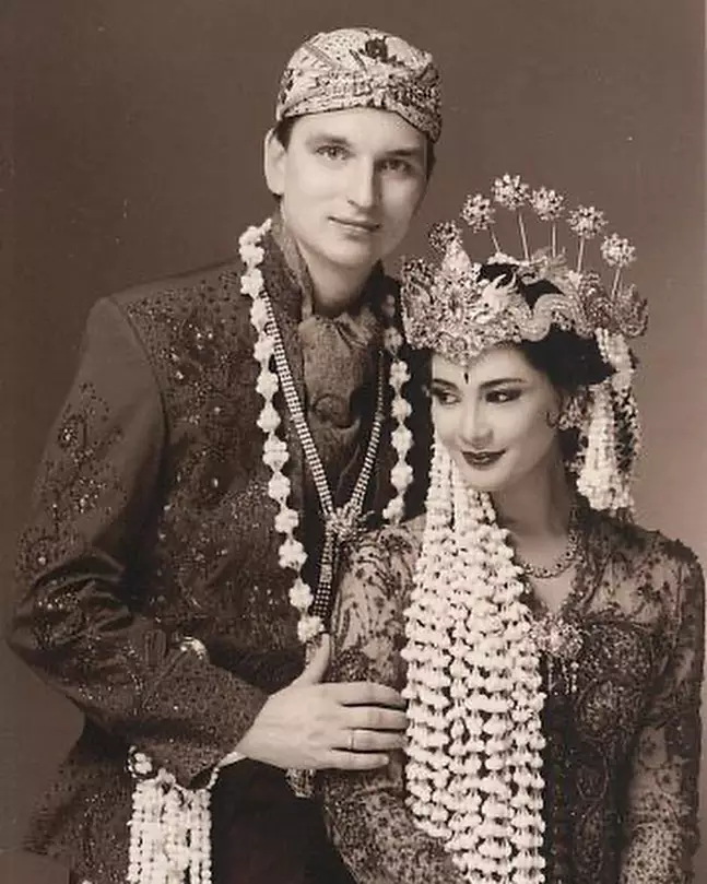 potret harmonis maudy dan suami © 2020 Instagram