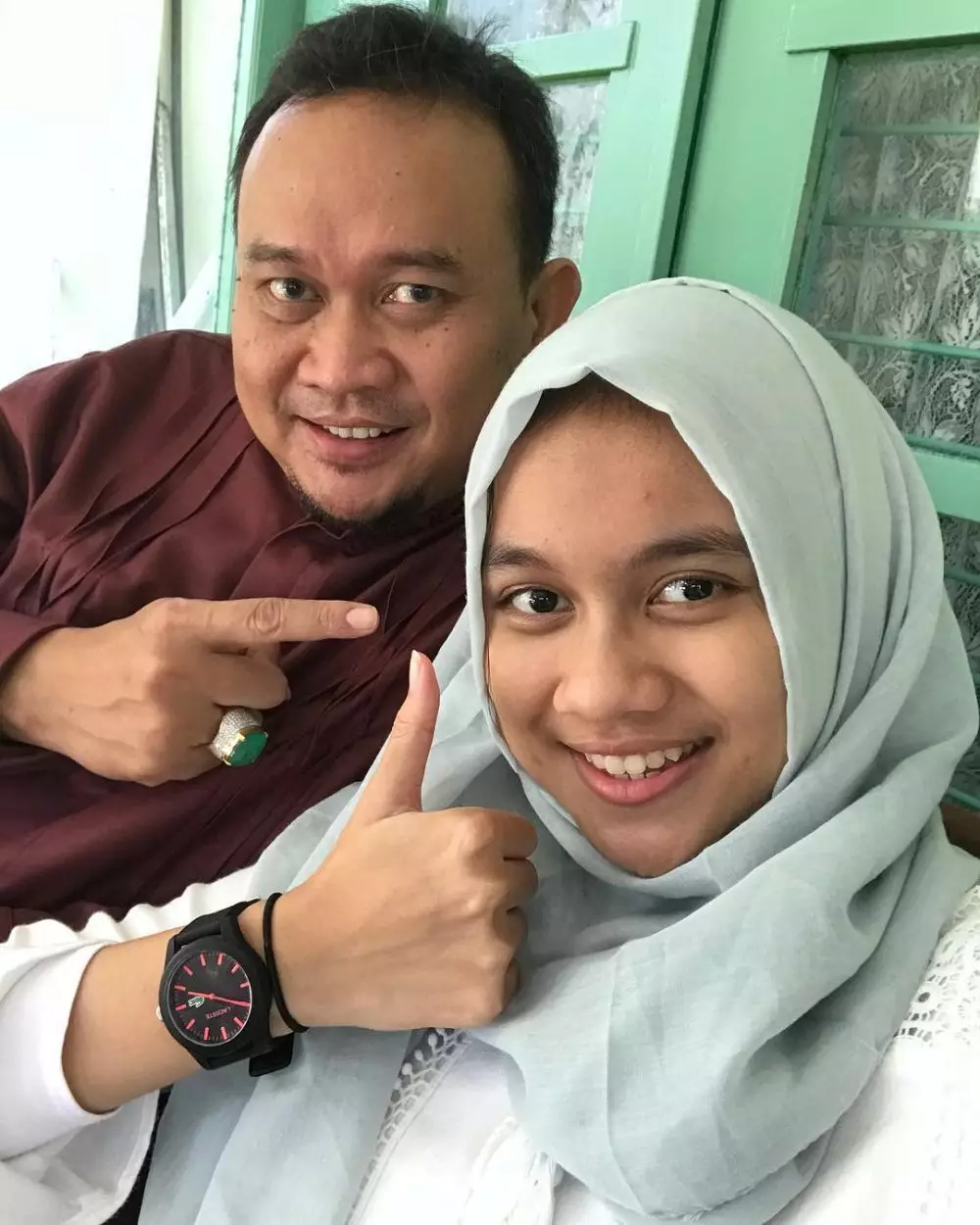 Cak Lontong bareng putrinya © 2020 brilio.net Cak Lontong bareng putrinya © 2020 brilio.net