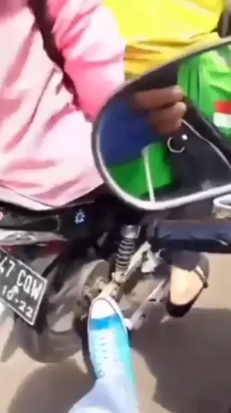 Driver ojol saling bantu  Instagram/@ceritaojekonline.id Driver ojol saling bantu  Instagram/@ceritaojekonline.id