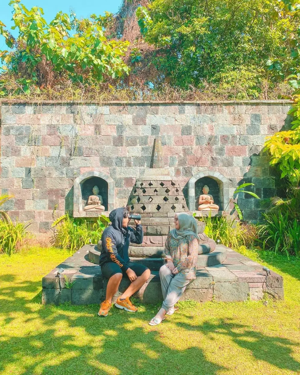 Gaya keluarga seleb liburan ke Magelang berbagai sumber