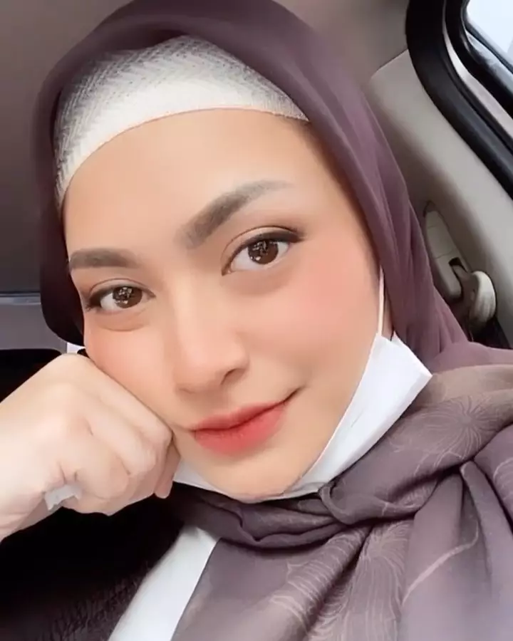 Nathalie Holscher berhijab Instagram