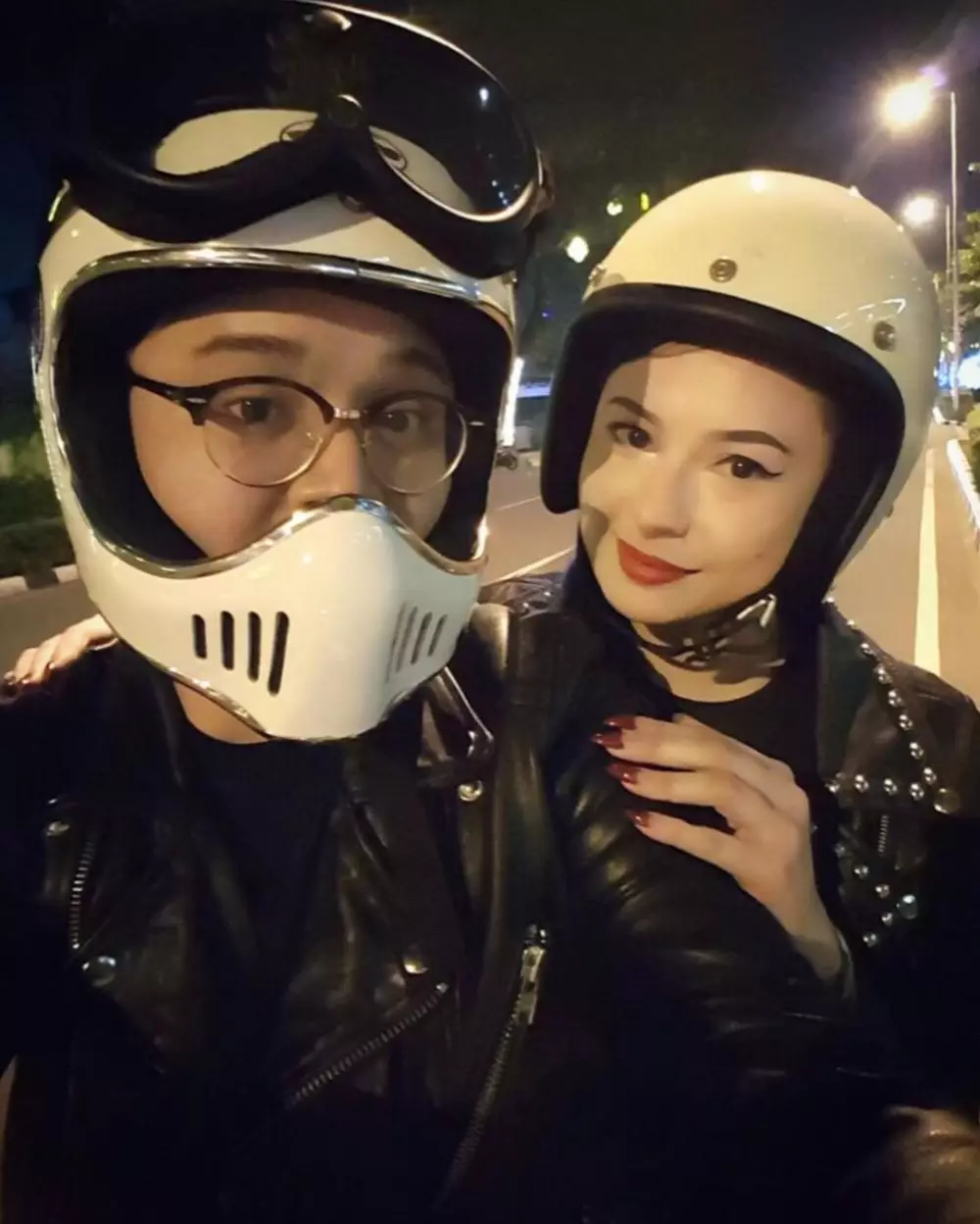 pasangan seleb kencan boncengan motor © 2020 brilio.net pasangan seleb kencan boncengan motor © 2020 brilio.net