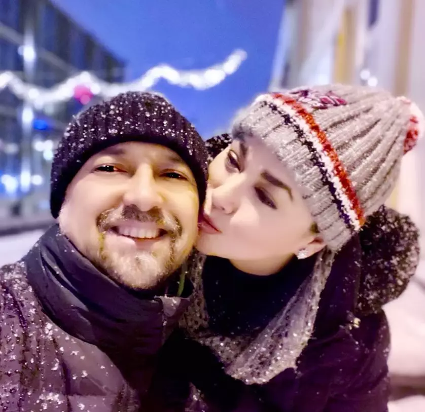 Potret mesra Nia dan Ari Instagram