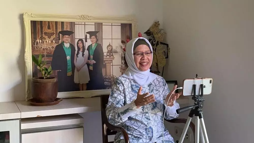 foto Prof Uut Instagram  foto Prof Uut Instagram