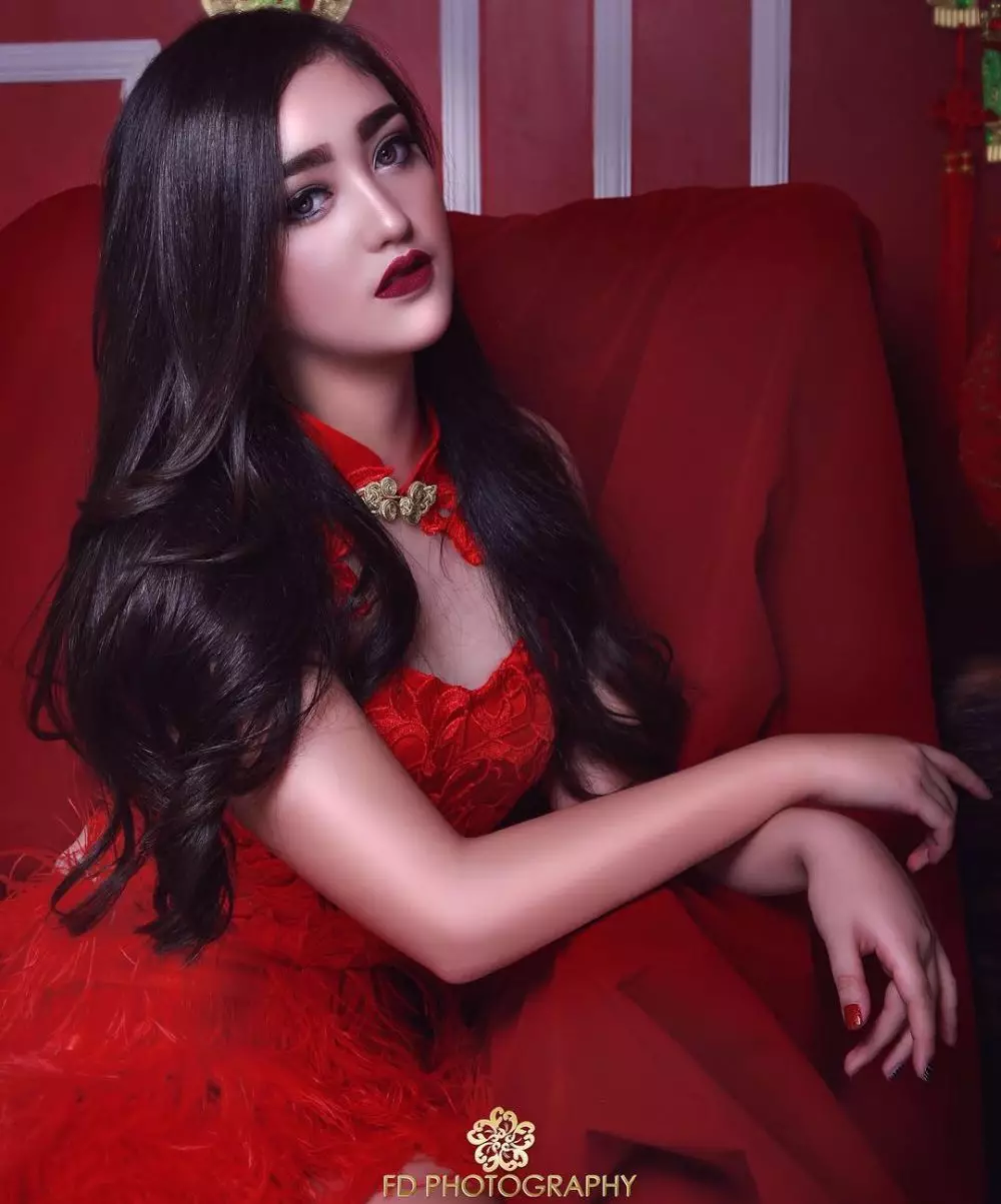 Pemotretan Ranty Mari dalam beragam tema © 2020 brilio.net Pemotretan Ranty Mari dalam beragam tema © 2020 brilio.net