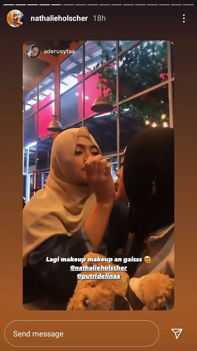 kedekatan Nathalie dengan keluarga Sule Berbagai sumber kedekatan Nathalie dengan keluarga Sule Berbagai sumber