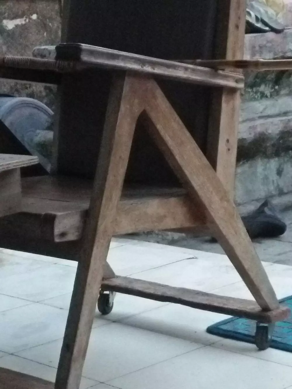 Barang rusak beralih fungsi Berbagai sumber