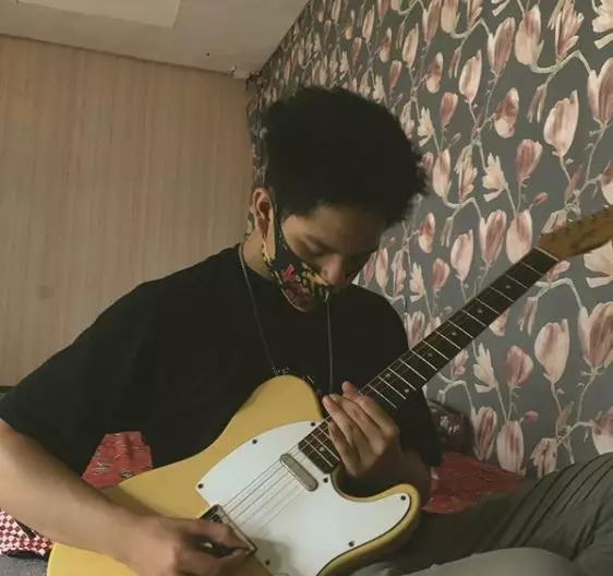 rifat darwis 17 tahun Berbagai sumber