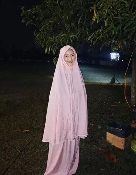 natalie scen LDK Berbagai sumber natalie scen LDK Berbagai sumber