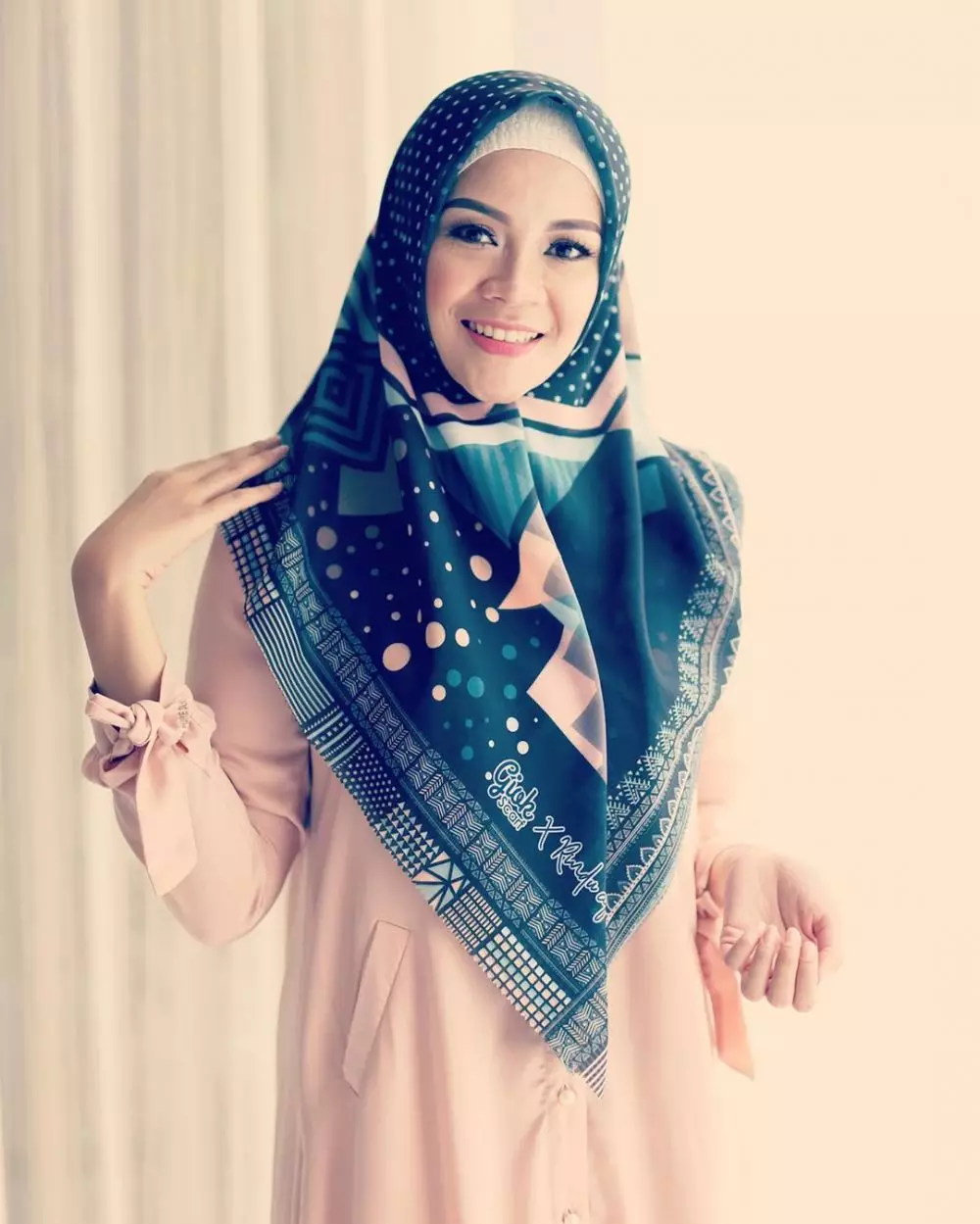 Jebolan AFI kini berbisnis Instagram 