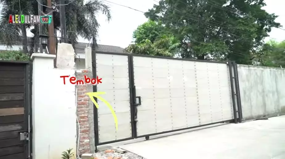 Potret rumah baru Maia YouTube