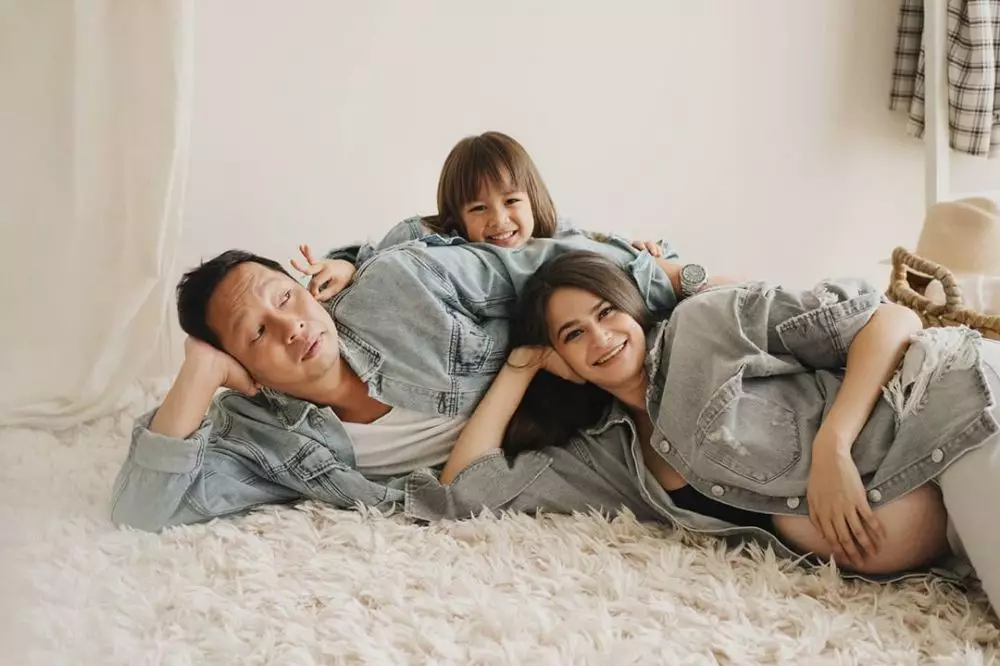 maternity Sabai dan Ringgo berbagai sumber maternity Sabai dan Ringgo berbagai sumber