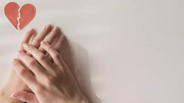 Kata-kata sedih kehadiran orang ketiga  © 2020 brilio.net