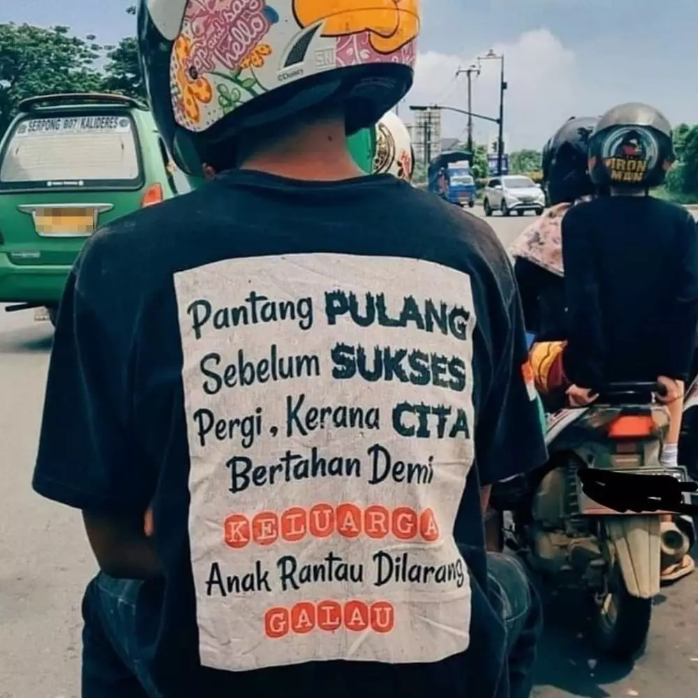 Tulisan di baju pengendara berbagai sumber
