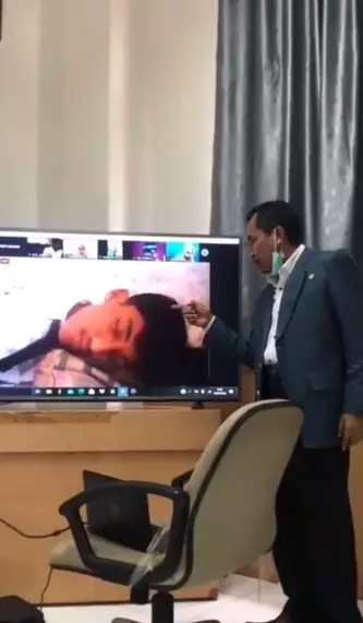 Mahasiswa tidur saat kelas online Instagram/@makassar_iinfo