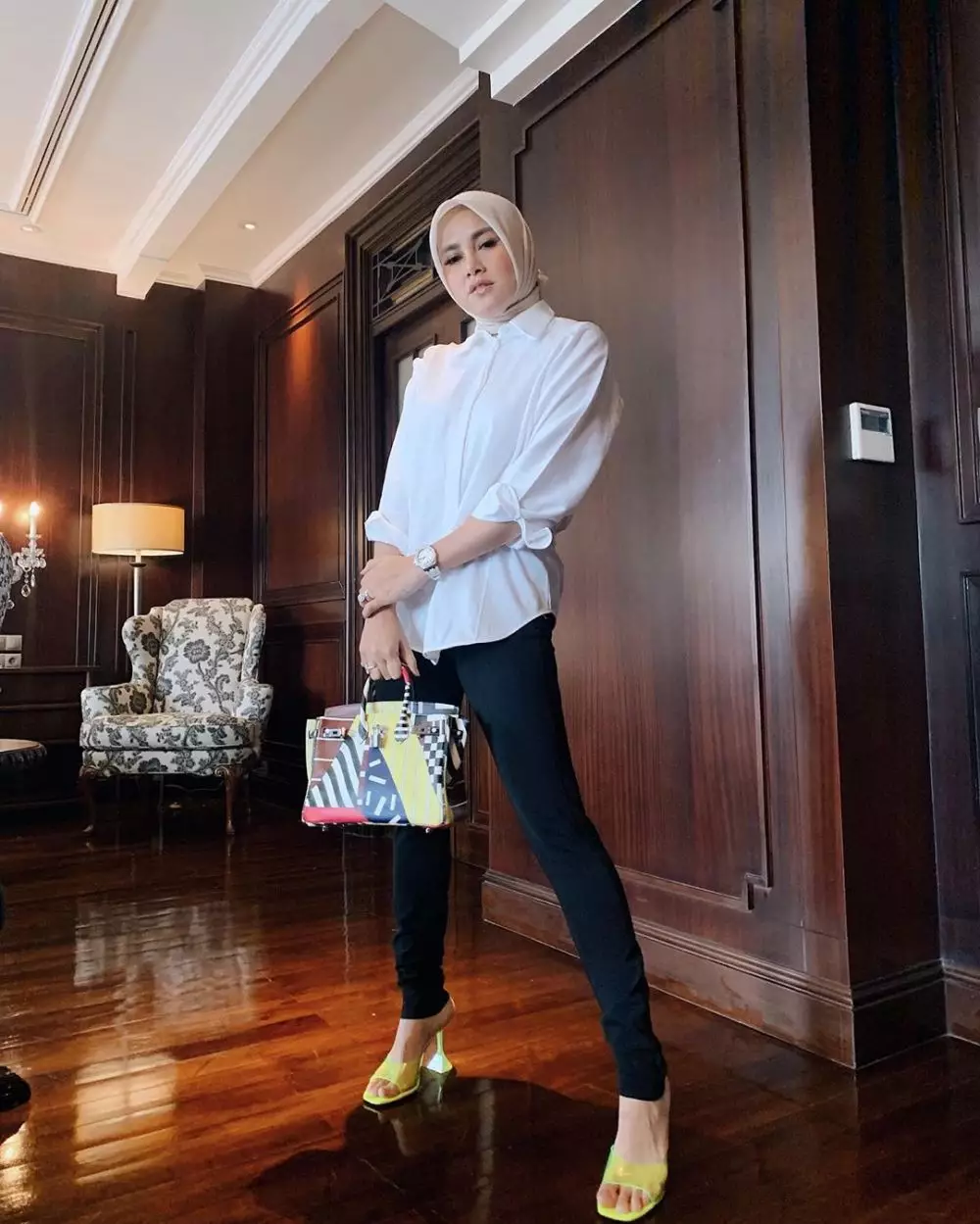 Gaya Olla Ramlan jinjing tas  Instagram Gaya Olla Ramlan jinjing tas  Instagram