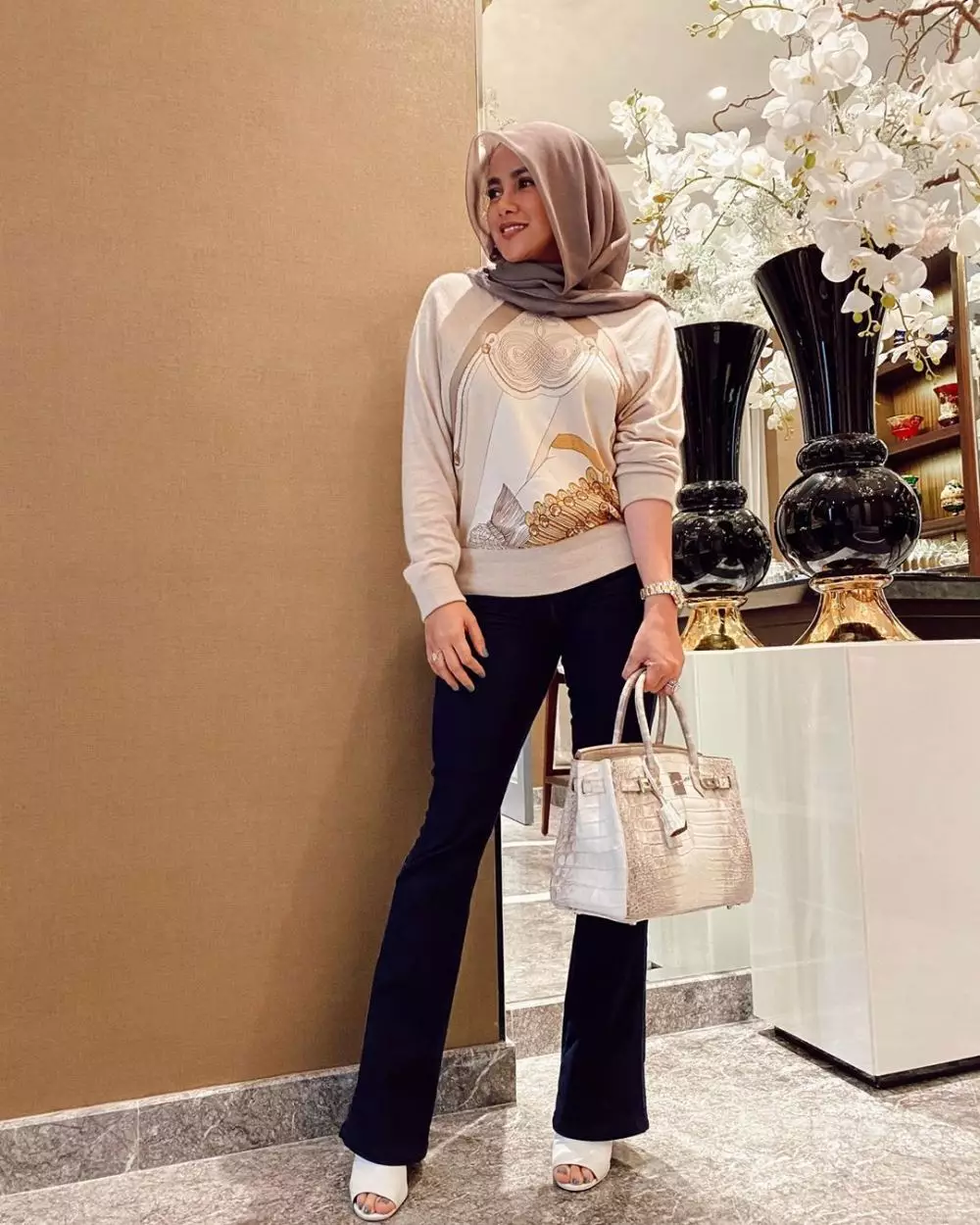 Gaya Olla Ramlan jinjing tas  Instagram Gaya Olla Ramlan jinjing tas  Instagram