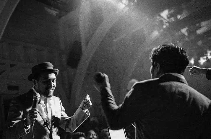 Kenangan Tompi di ulang tahun Glenn © 2020 brilio.net Kenangan Tompi di ulang tahun Glenn © 2020 brilio.net