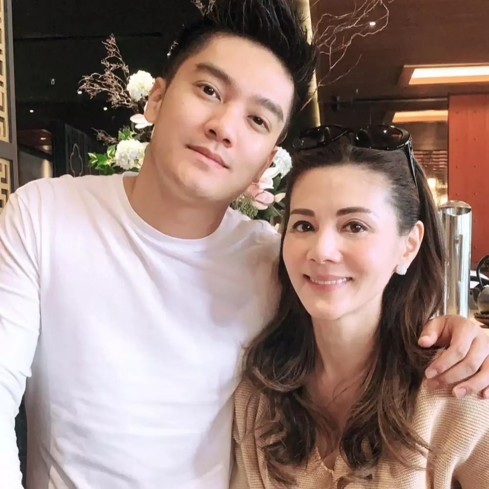 boy dan ibu mertua Berbagai sumber