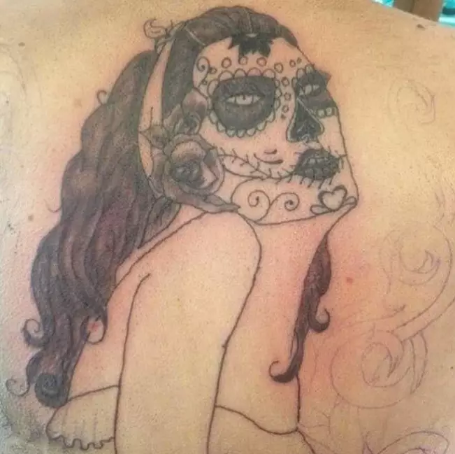 Bentuk tato absurd Berbagai sumber Bentuk tato absurd Berbagai sumber