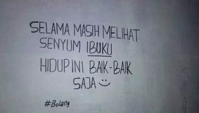 Tulisan tentang ortu di tembok Twitter