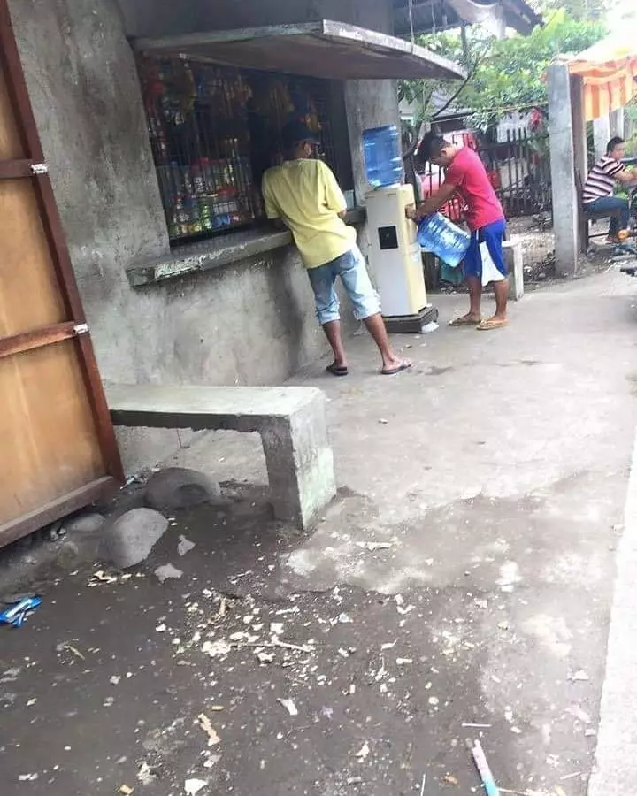 isi ulang air galon Berbagai Sumber