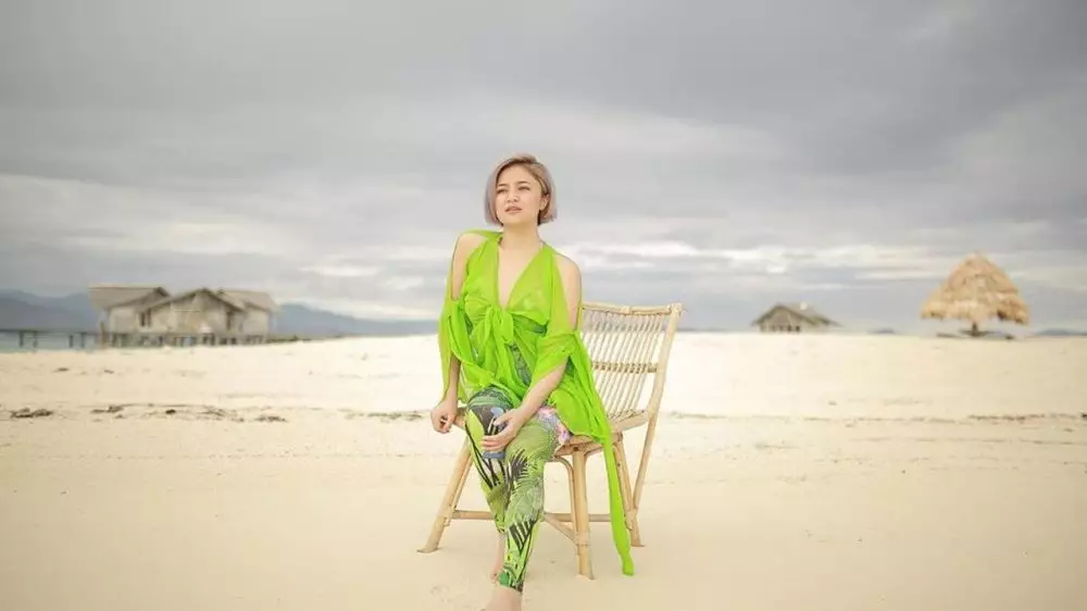 marshanda pendek Berbagai sumber