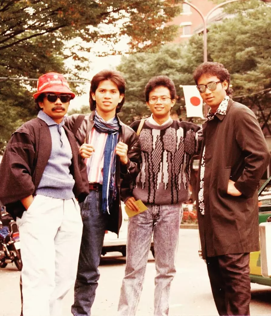 Ronnie Sianturi muda Instagram