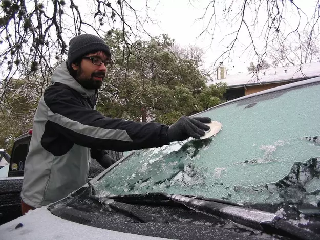 cara absurd manfaatkan CD bekas Berbagai Sumber