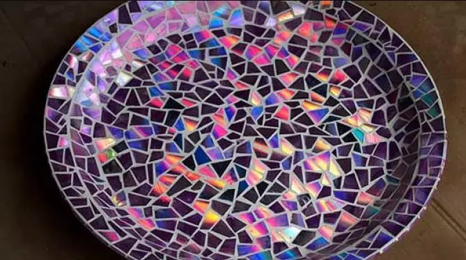 cara absurd manfaatkan CD bekas   Berbagai Sumber