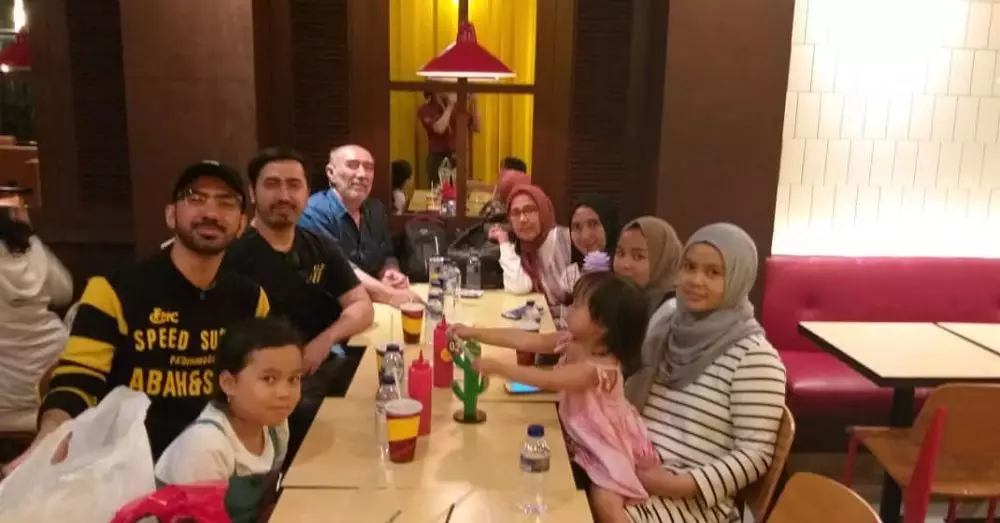 Reza D' Academy dan keluarga © 2020 brilio.net Reza D' Academy dan keluarga © 2020 brilio.net