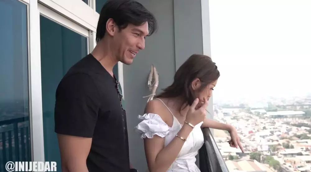 aktris dapat apartemen YouTube