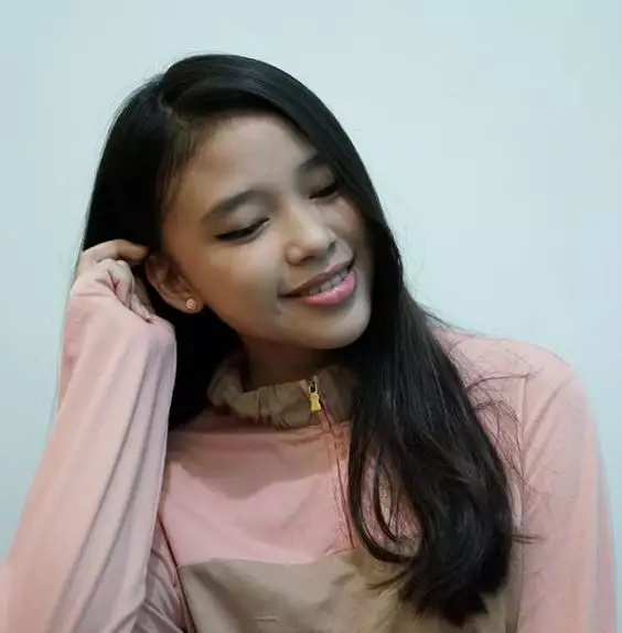 anneth udah gede Berbagai sumber