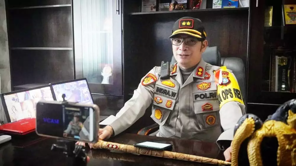 Bocah yang dibuang kini diasuh Berbagai sumber