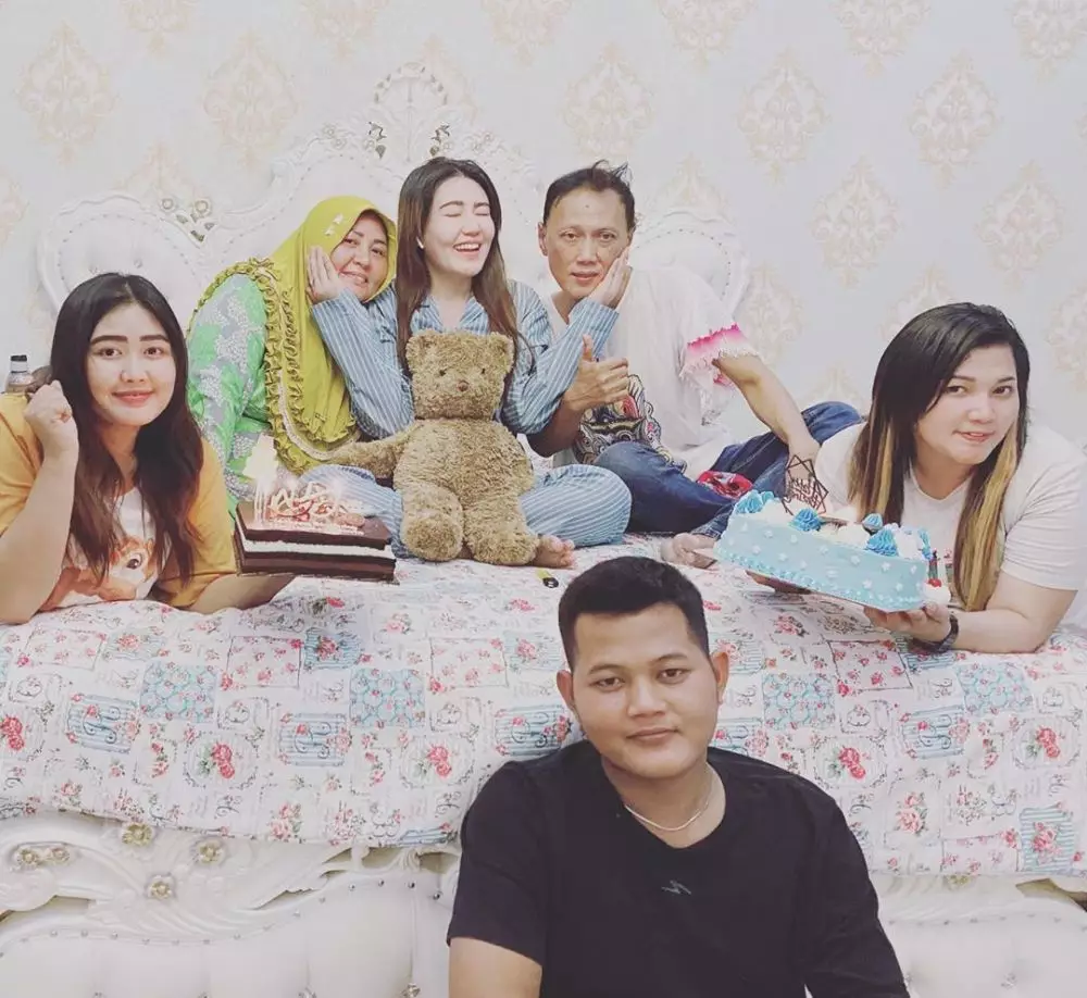 ultah Via Vallen ke-29 instagram 