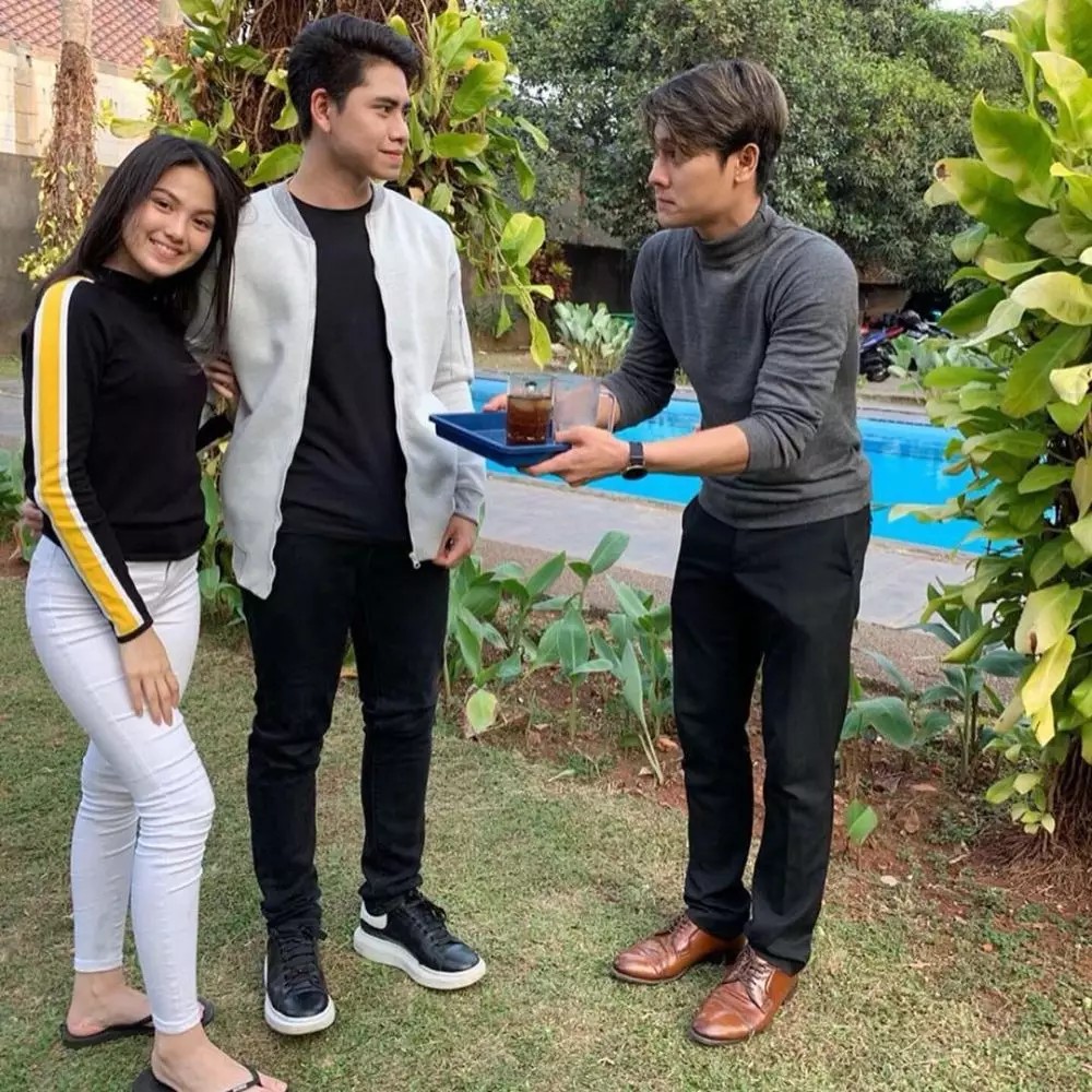 Seleb pasrah jadi obat nyamuk Berbagai Sumber