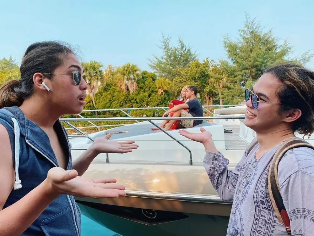 Seleb pasrah jadi obat nyamuk Berbagai Sumber