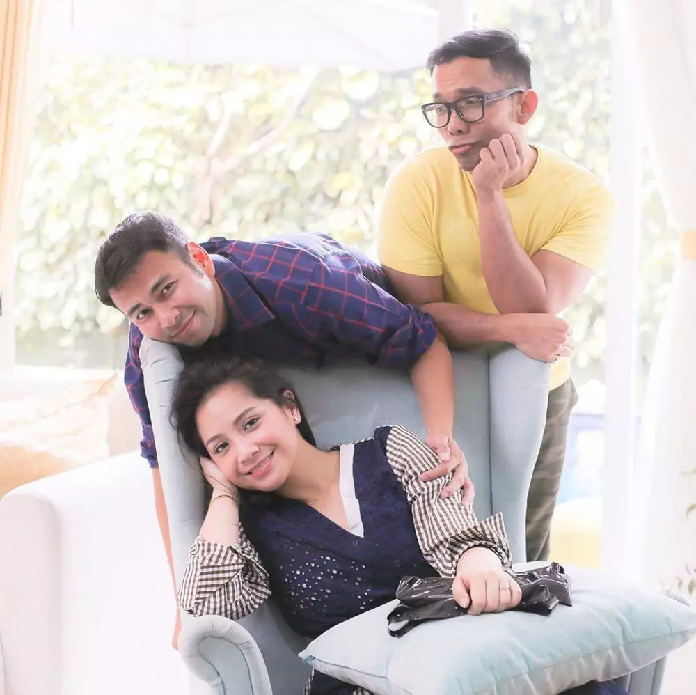 Seleb pasrah jadi obat nyamuk Berbagai Sumber