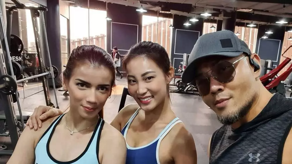 Deddy olahraga bareng kekasih Berbagai sumber