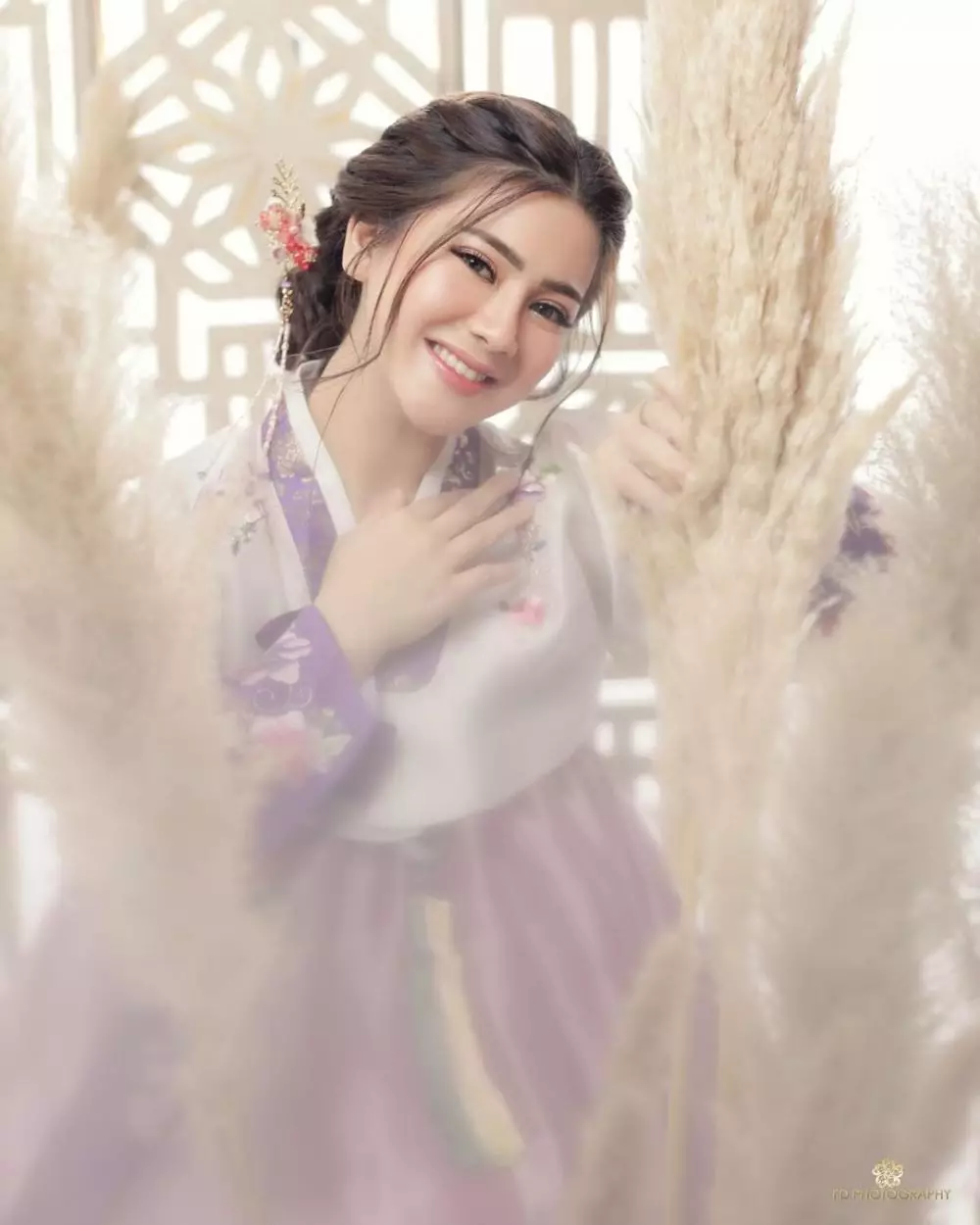 seleb pemotretan dengan hanbok © 2020 Instagram seleb pemotretan dengan hanbok © 2020 Instagram