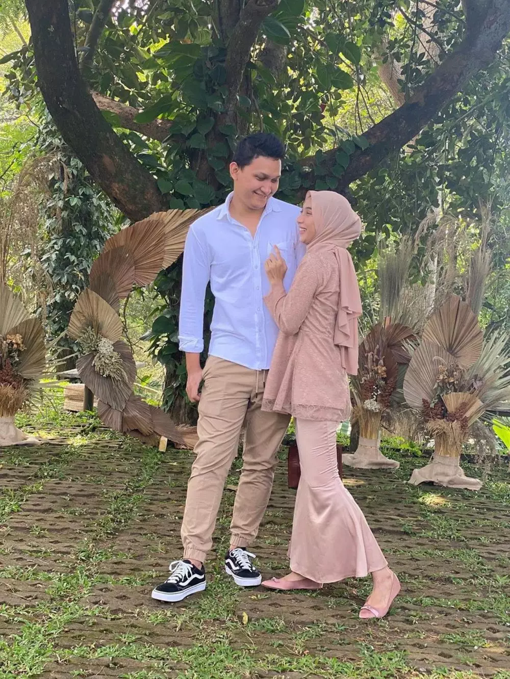 juan mantan syahnaz Berbagai sumber