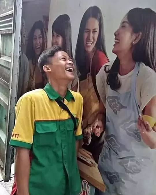 jomblo pura-pura punya pacar  Berbagai Sumber jomblo pura-pura punya pacar  Berbagai Sumber