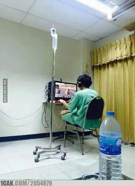 aksi nyeleneh main game Berbagai Sumber