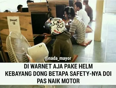 aksi nyeleneh main game Berbagai Sumber