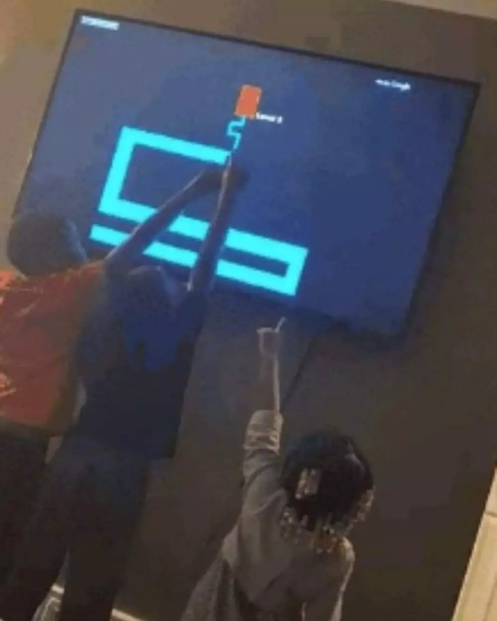 aksi nyeleneh main game Berbagai Sumber