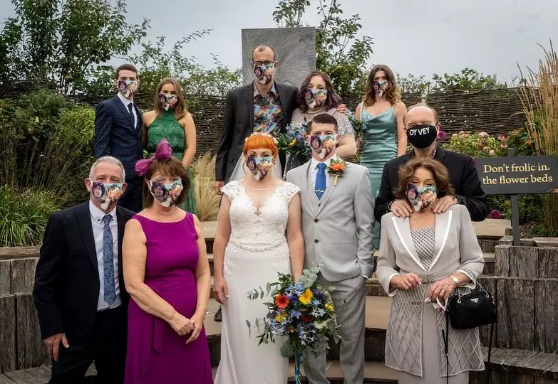 Potret pasangan yang nikah dengan cara unik © 2020 brilio.net