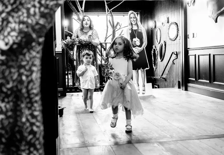 Potret pasangan yang nikah dengan cara unik © 2020 brilio.net